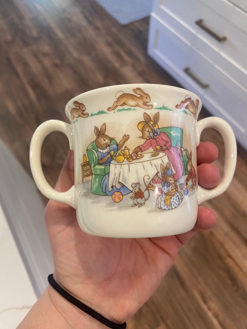 Royal Doulton Bunnykins Hug-a-mug "Afternoon Tea" 2-handle Mug